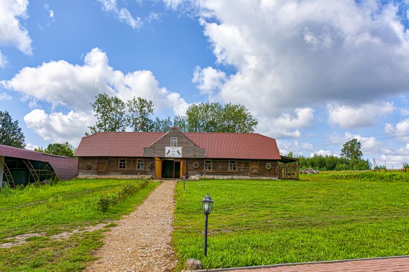 Barn Roof Construction in Henry County, GA